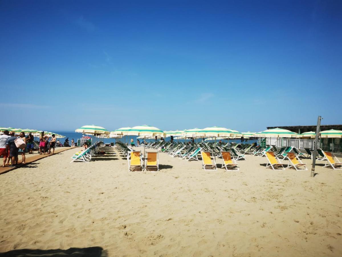 Appartamento In Villa A Tirrenia, Eleganza E Comfort A Pochi Passi Dal Mare Піза Екстер'єр фото