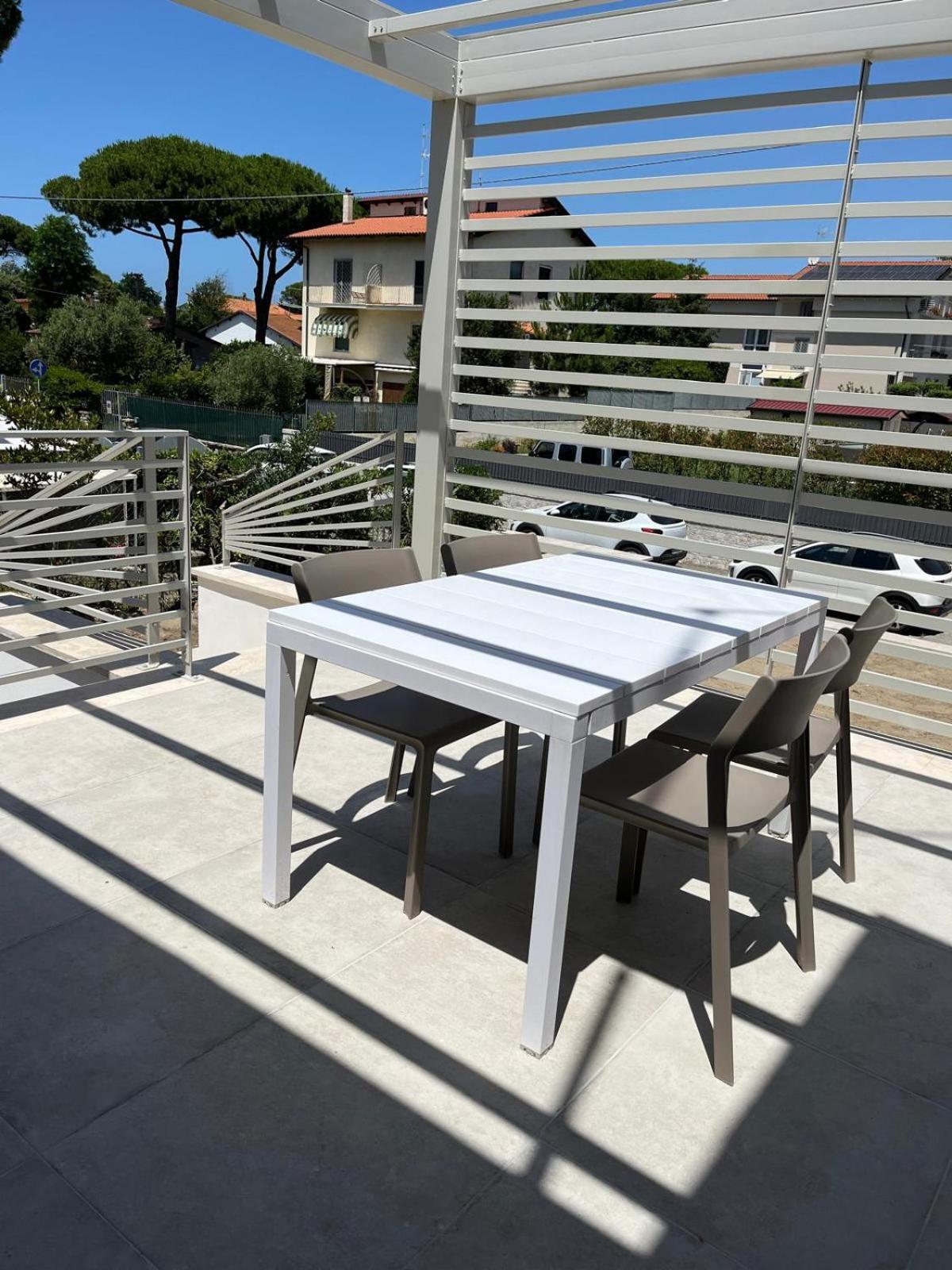 Appartamento In Villa A Tirrenia, Eleganza E Comfort A Pochi Passi Dal Mare Піза Екстер'єр фото